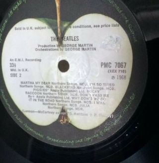 The Beatles vinyl lp White Album,  U.  K.  Mon Album No 0192451.  1968.  Good /Plus 6