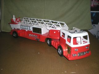 vntg1970 ' s/80 ' s Processed Plastic Co. ,  Hook and Ladder Fire truck (grt cond) 2