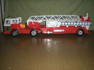 vntg1970 ' s/80 ' s Processed Plastic Co. ,  Hook and Ladder Fire truck (grt cond) 4