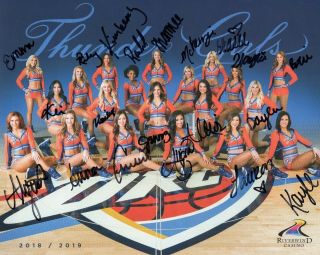 Oklahoma City Thunder Girls Autographed 8x10 Color Photo Sexy Nba Dancers