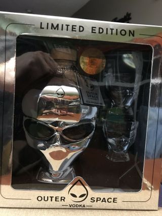 Outer Space Limited Edition Set Shot Glasses Chrome Vodka Empty Gorgeous