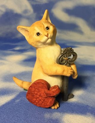 Htf Country Artists Kitten Tales " Looking For Love " Key & Heart Figurine Ca03504