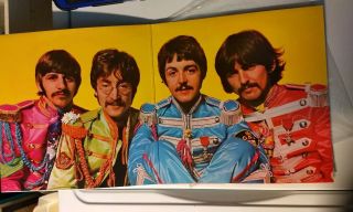 The Beatles 1967 Capitol Records; SGT Peppers Vinyl 33 NM,  Stereo SMAS 2653 5