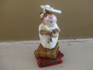 Wee Forest Folk 1988 Graduate Mouse W/ White Robe M222