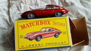 Matchbox No.  32 " E " Type Jaguar Type D