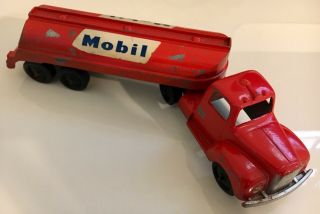 Mobil Fuel Truck Toy Pegasus Logo Vintage Tootsietoy Red Metal 9 Inches