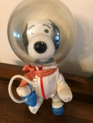 Antique Astronaut Snoopy 1969 Flight Safety Nasa Apollo 11 Moon Landing Figurine