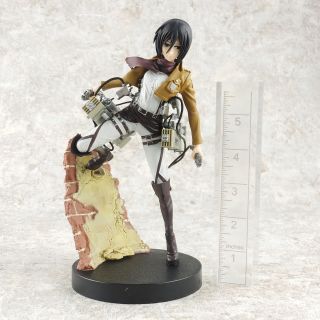 B239 Prize Anime Character Figure Attack On Titan