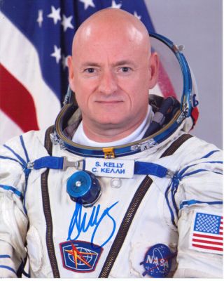 Scott Kelly Nasa Astronaut Signed 8x10 Photo With