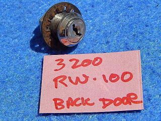 Wurlitzer 3100 3110 3200 3210 3300 3310 Back Door Lock 128788 - Uses Rw - 100 Key