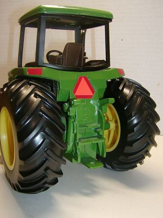 2003 Ertl 1/16 John Deere 8210 series Tractor Die cast Toy 15476 pre - owned 4