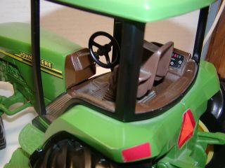2003 Ertl 1/16 John Deere 8210 series Tractor Die cast Toy 15476 pre - owned 6