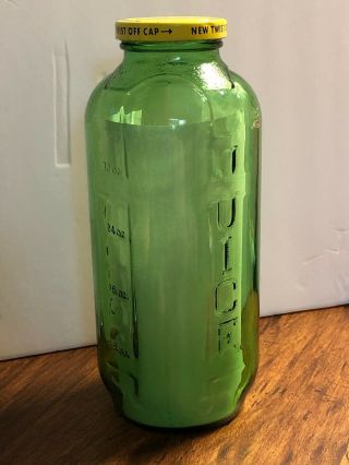 Antique/vtg Juice Water 40 Oz Emerald Green Glass Refrigerator Jar Bottle W Lid