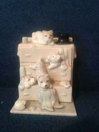 Vintage Four Westie (west Highland White Terriers) Dogs On A Chest Figurine