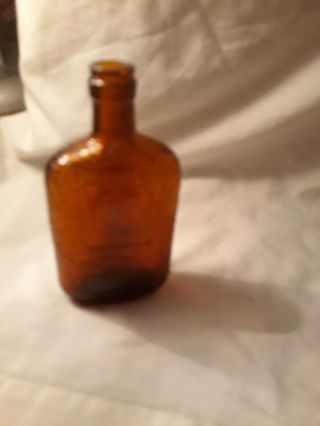 1920s SPIDER & FLY COBWEB WITH GRAIN EMB 1/2 PINT AMBER WHISKEY FLASK 2