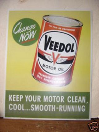 (2) PAIR 1950 ' S VEEDOL OIL CAR AND CAN ONE EACH CARDBOARD WINDOW SIGN 3