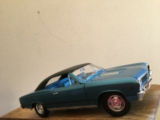 Ertl Collectibles AMT Die - cast 1:18 Blue 1967 Chevrolet Chevelle L - 78 5