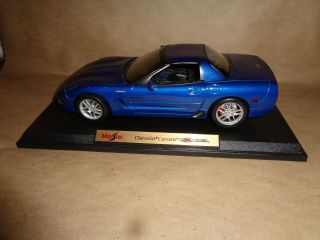 Vintage Maisto 2001 Chevrolet Corvette Blue Sports Car 1/18