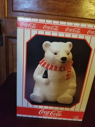 Nrfb Coca - Cola Cookie Jar W/box 08 - Polar Bear W/scarf And Bottle