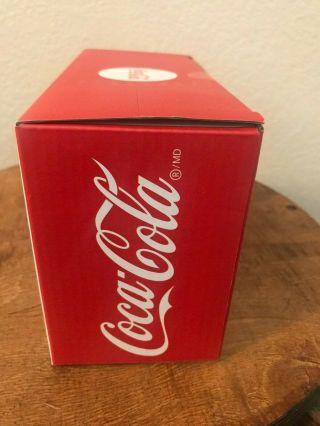 - In - Box Coca - Cola Retro Vintage - Style Am/fm Aa Battery Operated Radio