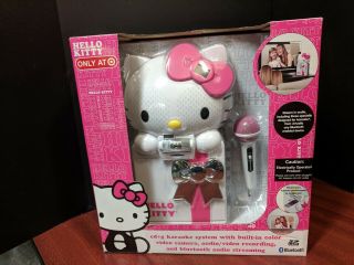 Hello Kitty Cd&g Karaoke System With Built - In Color Video Camera 077283010910
