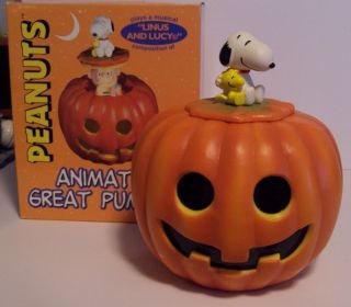 Ultra Rare Gemmy Peanuts Charlie Brown Lighted Moving Pumpkin Music Box Mib