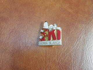 Vintage Snoopy Peanuts Sierra Blanca Ski Pin Taiwan