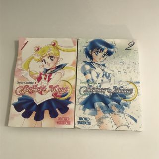 Naoko Takeuchi Pretty Guardian Sailor Moon Manga Volumes 1 And 2 Kodansha Comics
