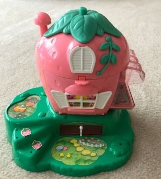 Very Rare 1985 Sanrio Toho Button Nose Strawberry House Playset Toy Dollhouse