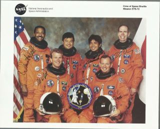 Sts - 72 Nasa Crew Photo,  Autopen By All 6 Astronauts -