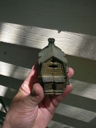 OLD SMALL c.  1900 A.  C.  WILLIAMS COLONIAL HOUSE ANTIQUE CAST IRON STILL BANK TOY 4