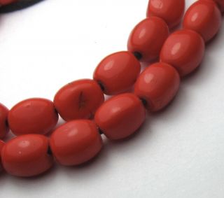 8 " Strand Of 28 Rare Old Small Red Oval Venetian Antique Beads