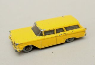 Matchbox Lesney Mb 31 Ford American Station Wagon - Rare Yellow,  Crimson Base