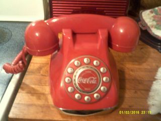 COCA - COLA PUSH BUTTON TELEPHONE Red Coke Phone Dome - 2001 Bottle Cap Button 2
