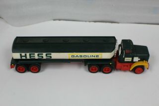VINTAGE 1977 HESS FUEL OILS TRUCK TOY TANKER W/ BOX Pre - Owned 5