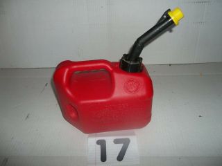17 Vintage Blitz 1 Gal 4 Oz Gas Can With A Self Venting Spout &blitz Yellow Cap