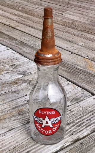 Tydol Flying “a” 1 Qt.  Glass Motor Oil Bottle W/ Tin Master Mfg.  Co.  Spout & Cap