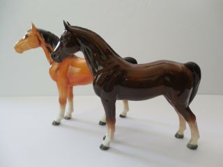 Vintage Set Of Two Ceramic Horse Figurine - Chestnut And Palomino Horses Figurines