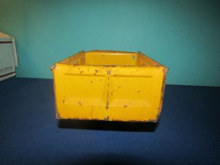 Structo Hydraulic Dump Truck,  1950s,  Green and Yellow Pressed Metal 5
