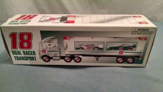 Hess Toy 18 Wheeler Box Truck - - 18 Dual Racer Transport