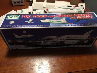1999 Hess " Toy Truck And Space Shuttle With Satellite " Rare - 