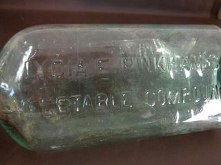 Antique Lydia E.  Pinkham ' s Vegetable Compound Bottle (15C015) 3