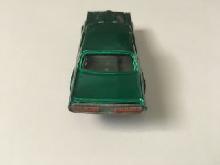 HOT WHEELS REDLINE - 1968 Custom Cougar in SpectraFlame green. 4