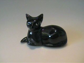 Vintage Miniature Hagen Renaker Mama Lying Black Cat