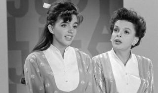 Liza Minnelli - Cabaret & Jack Howarth (d`84) Coronation St (albert Tatlock) Signed