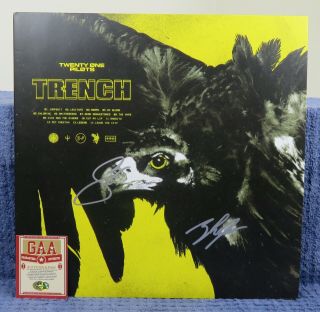 Twenty One Pilots / 573985 - 1 / Trench / Signed By 2 / Bonus Feature