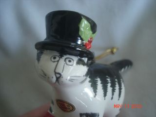 CUTE 1980 ' s KLIBAN Ceramic CAT ORNAMENT TOP HAT ICE SKATES Taiwan LABEL 2