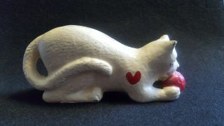 Vtg Small Painted Unmarked Cast Iron Still Bank White Cat With Red Ball Bank