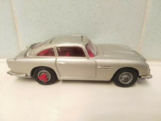 Corgi 261 & 270 James Bond 007 Aston Martin DB5 Goldfinger Thunderball Spy Cars 4