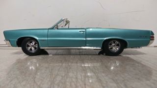 Maisto 1/18 Scale 1965 Pontiac Gto Diecast Car